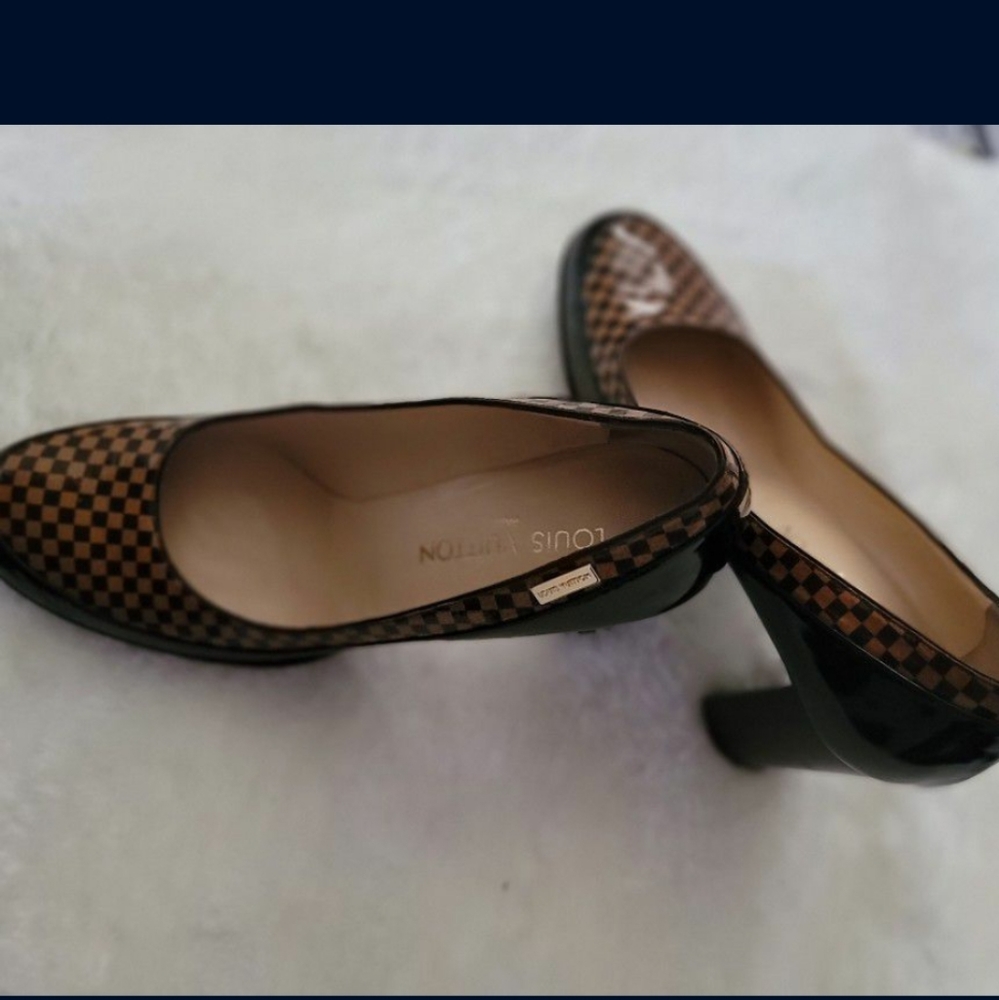 Authentic Louis Vuitton Damier Heels 38